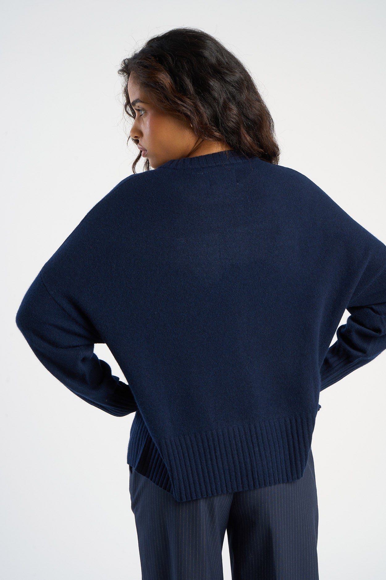 Pull col rond 100% Cachemire MONPTILYA Marine - vue 3